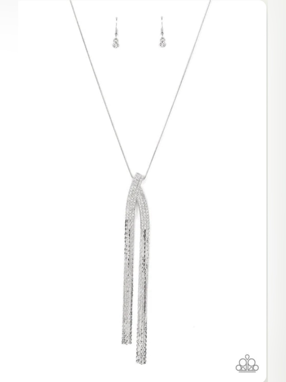 Paparazzi out of the sway white necklace set NEW